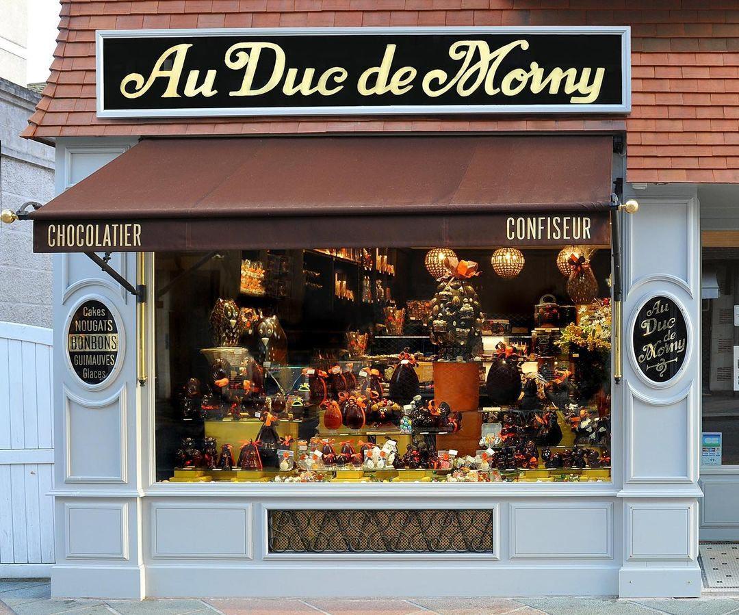 © Au Duc de Morny Instagram © Au Duc de Morny Instagram